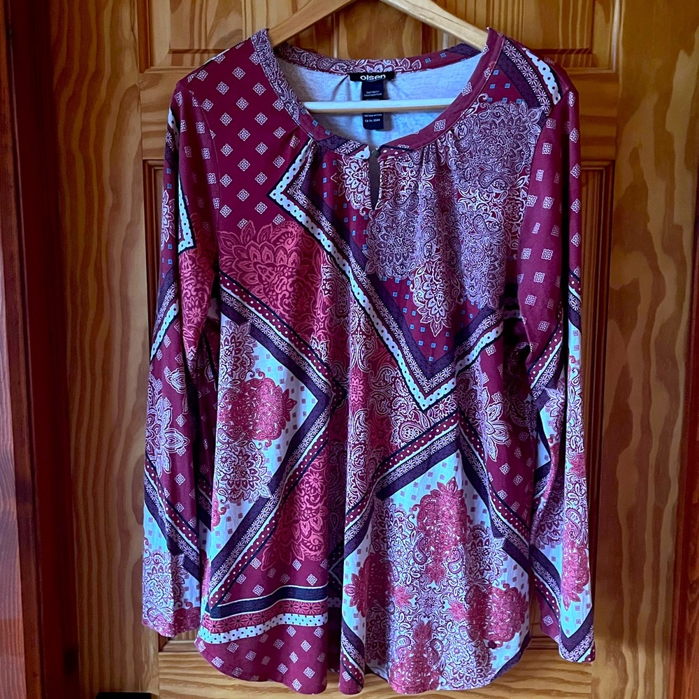 🌺OLSEN LONG SLEEVE TOP